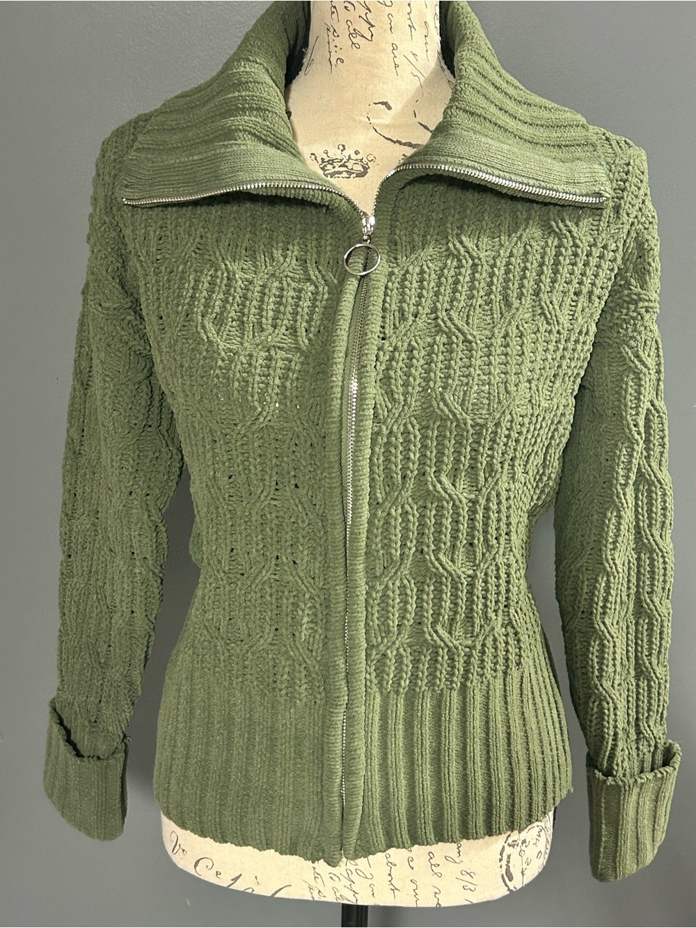 Olive + Oak Sage Green Chenille Cable Knit Zip-Up Sweater Size Small